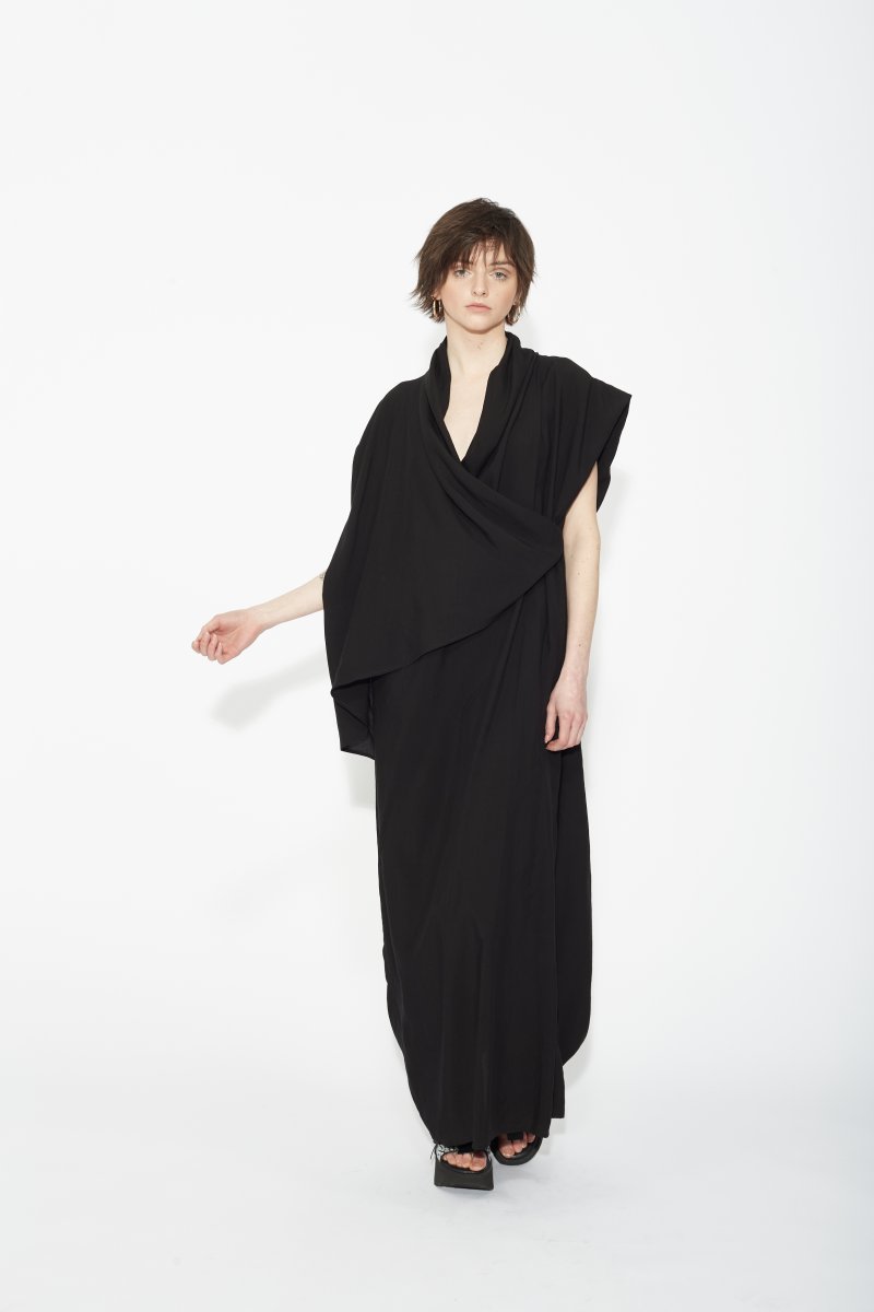 Folded V-neckline Dress 01