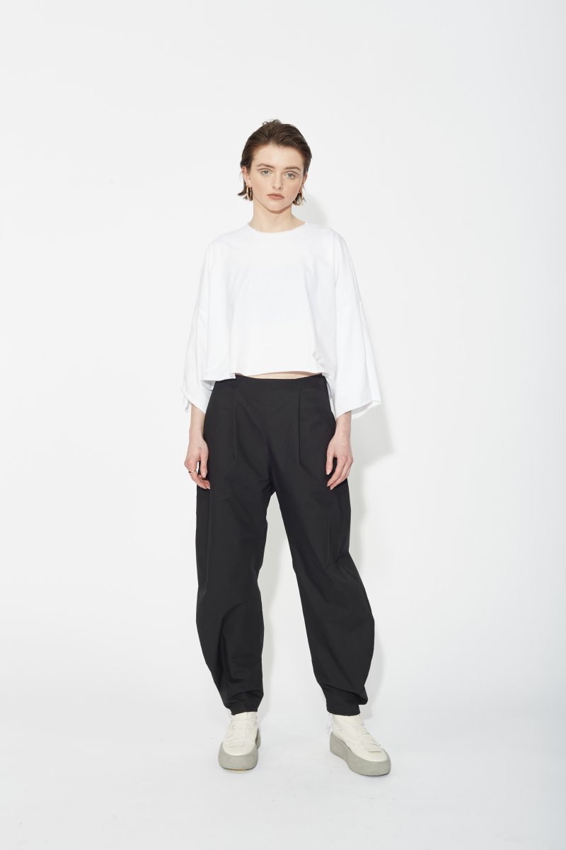 Balloon Shaped Trousers 01