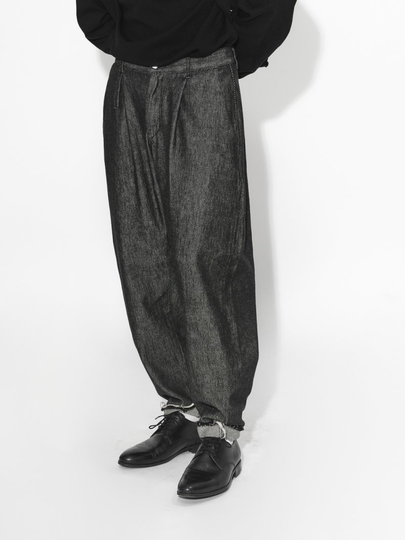 Ballon shaped trousers / Hjōgo denim / men