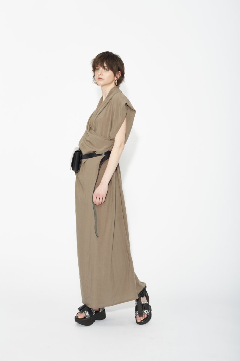 Folded V-neckline Dress 02