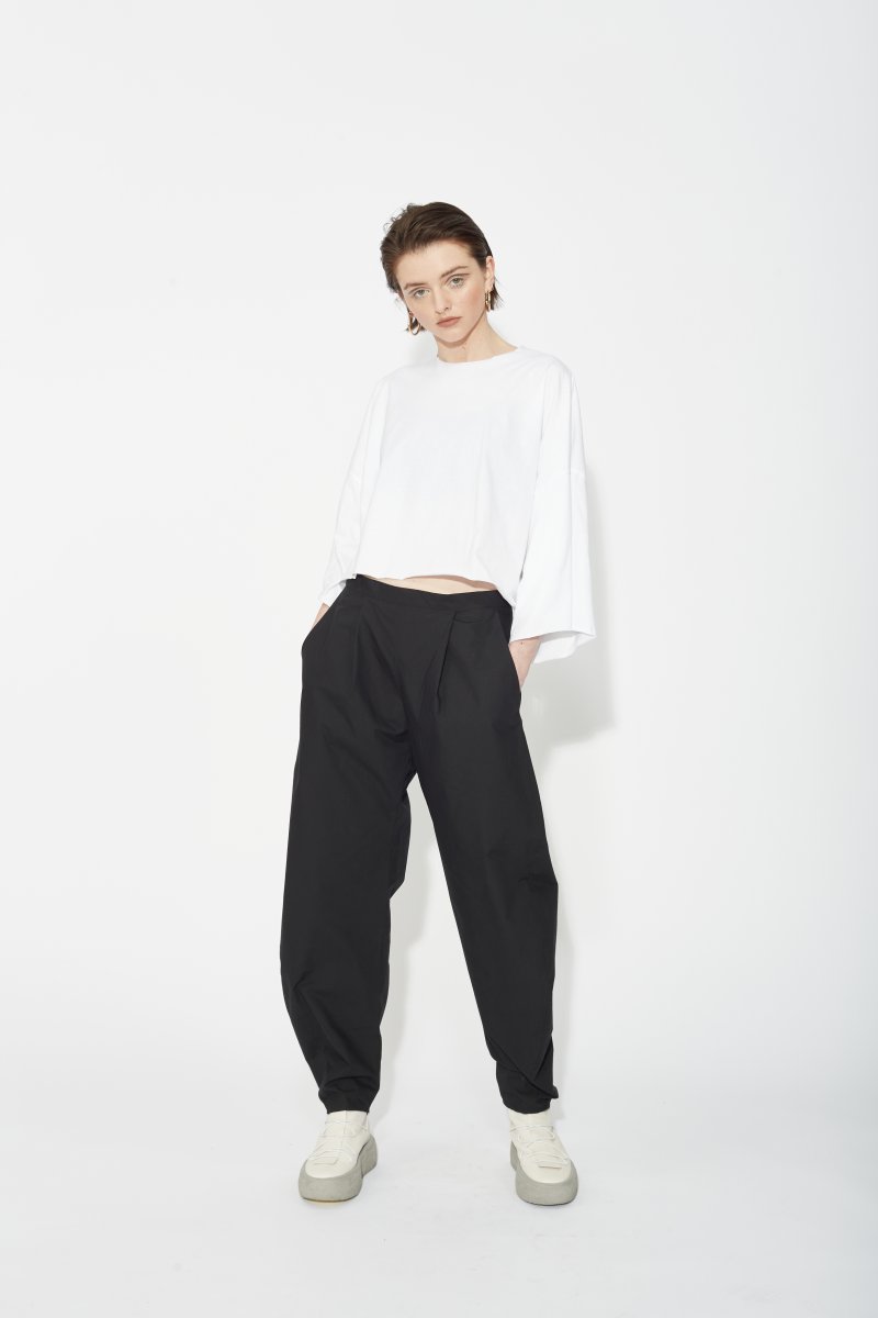 Balloon Shaped Trousers 01